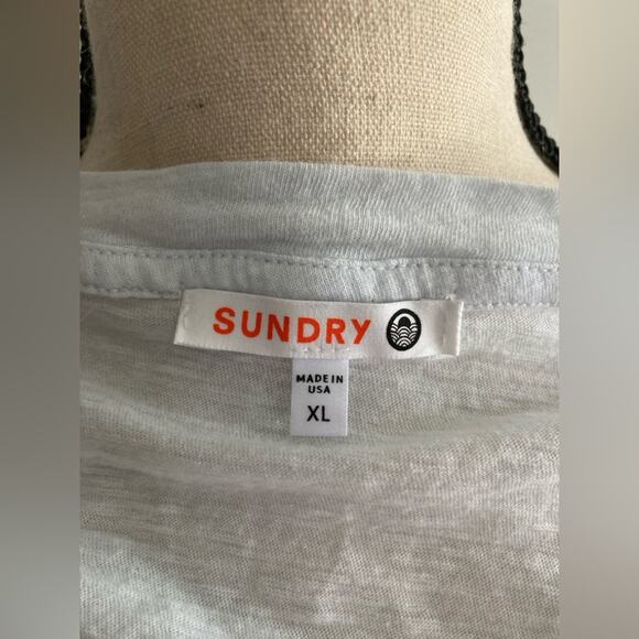 Anthropologie Sundry tee palm tree pale blue XL - Picture 8 of 9